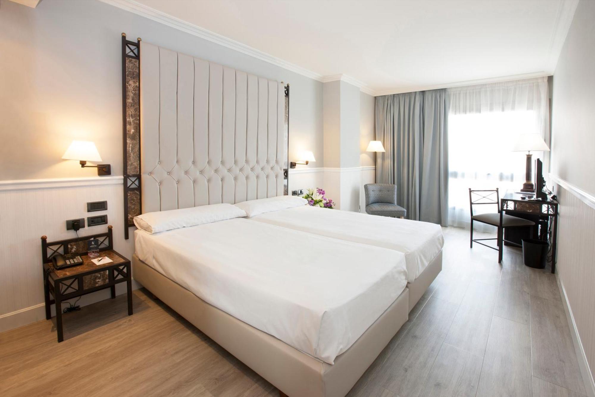 Hotel Gran Via Logrono Exterior photo
