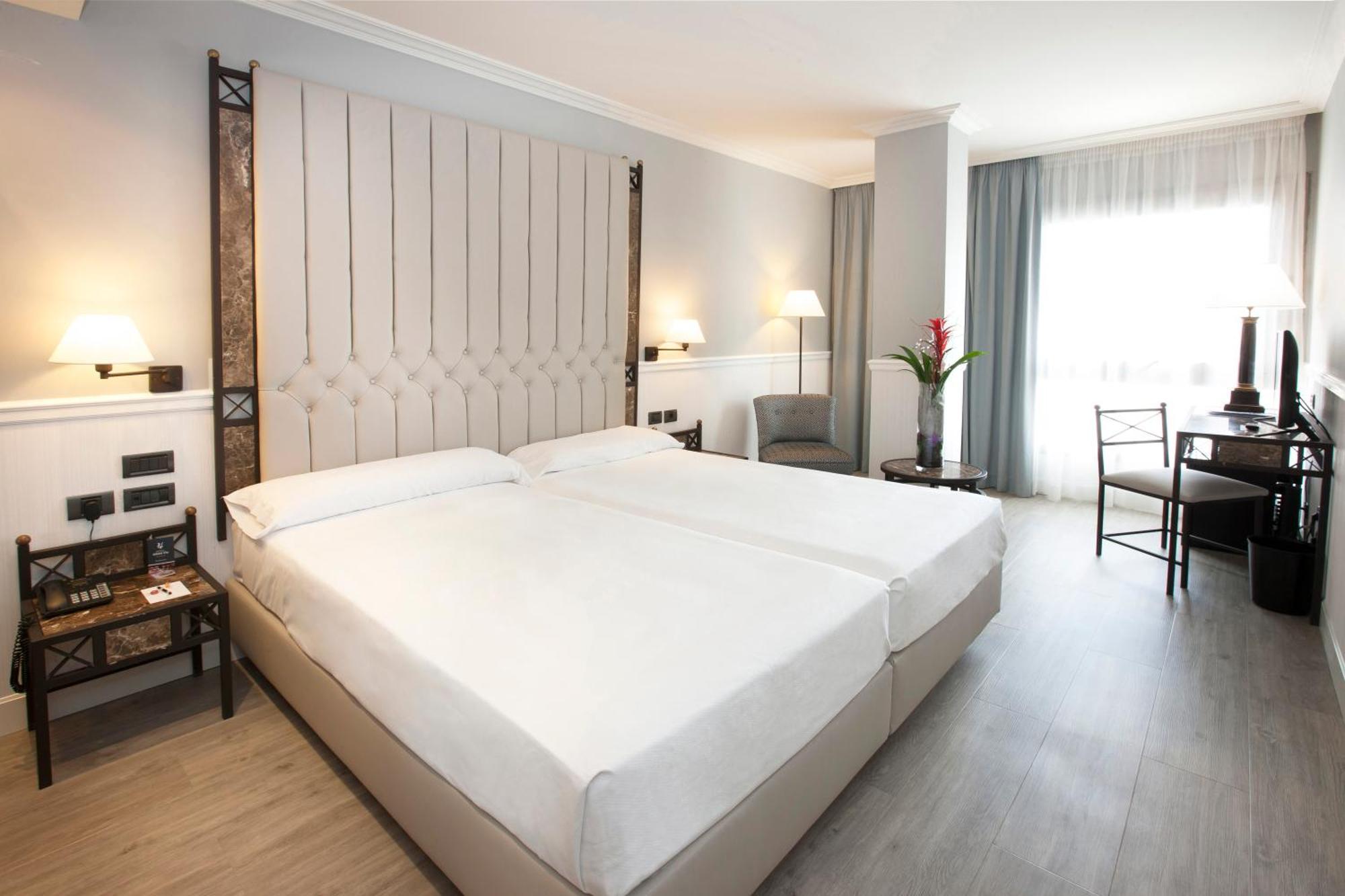 Hotel Gran Via Logrono Exterior photo